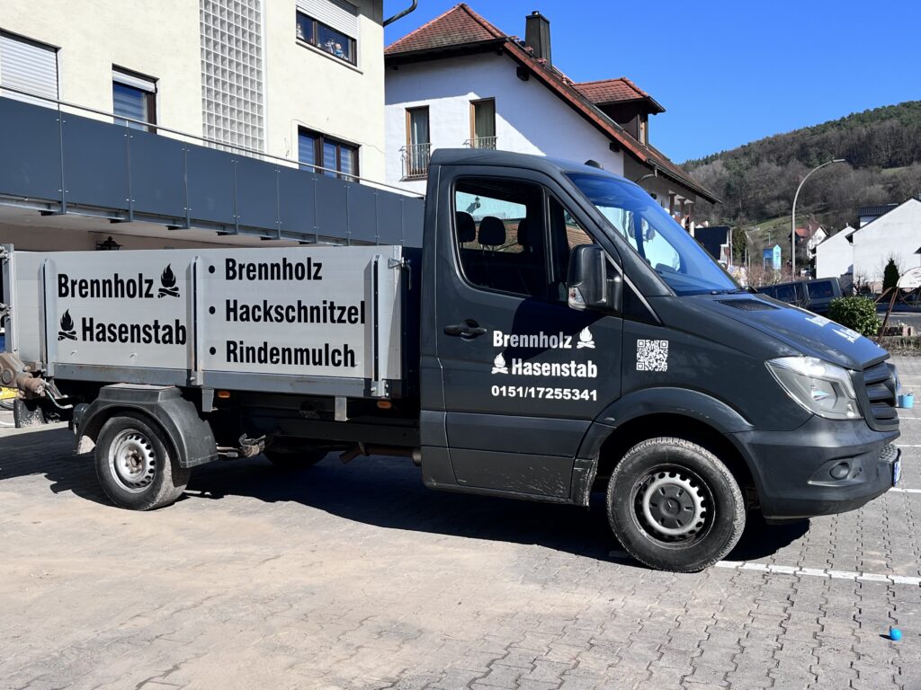 Fahrzeuge für regionale Brennholz Lieferung